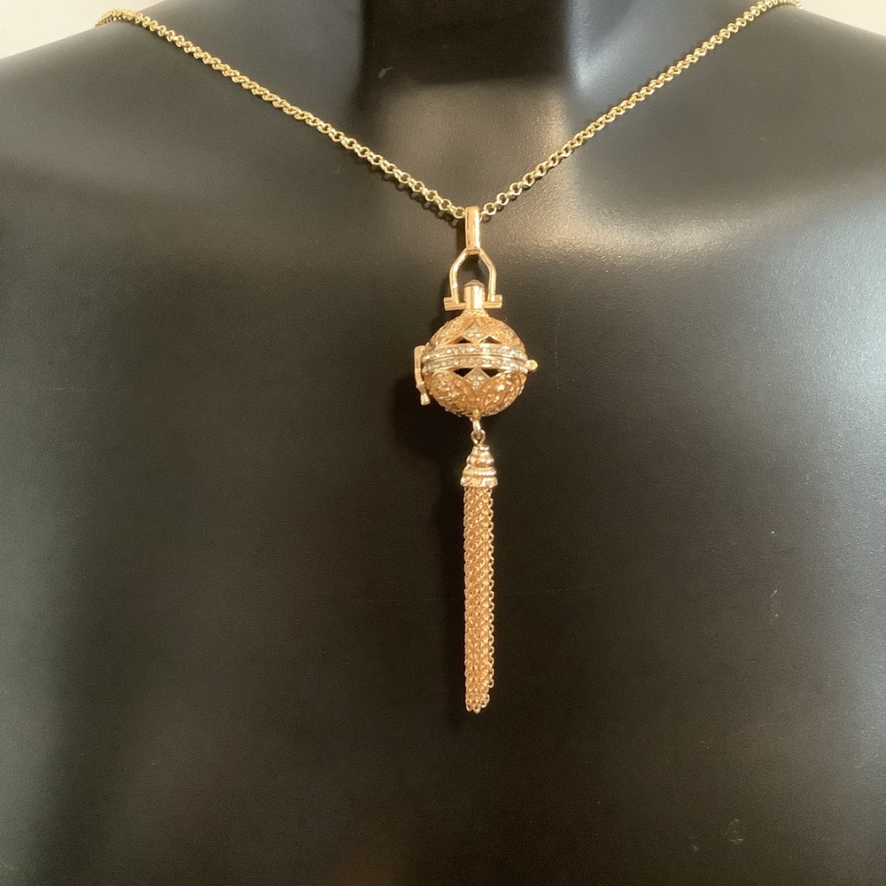 Necklace Women’s Locket Diffuser Gold Tone